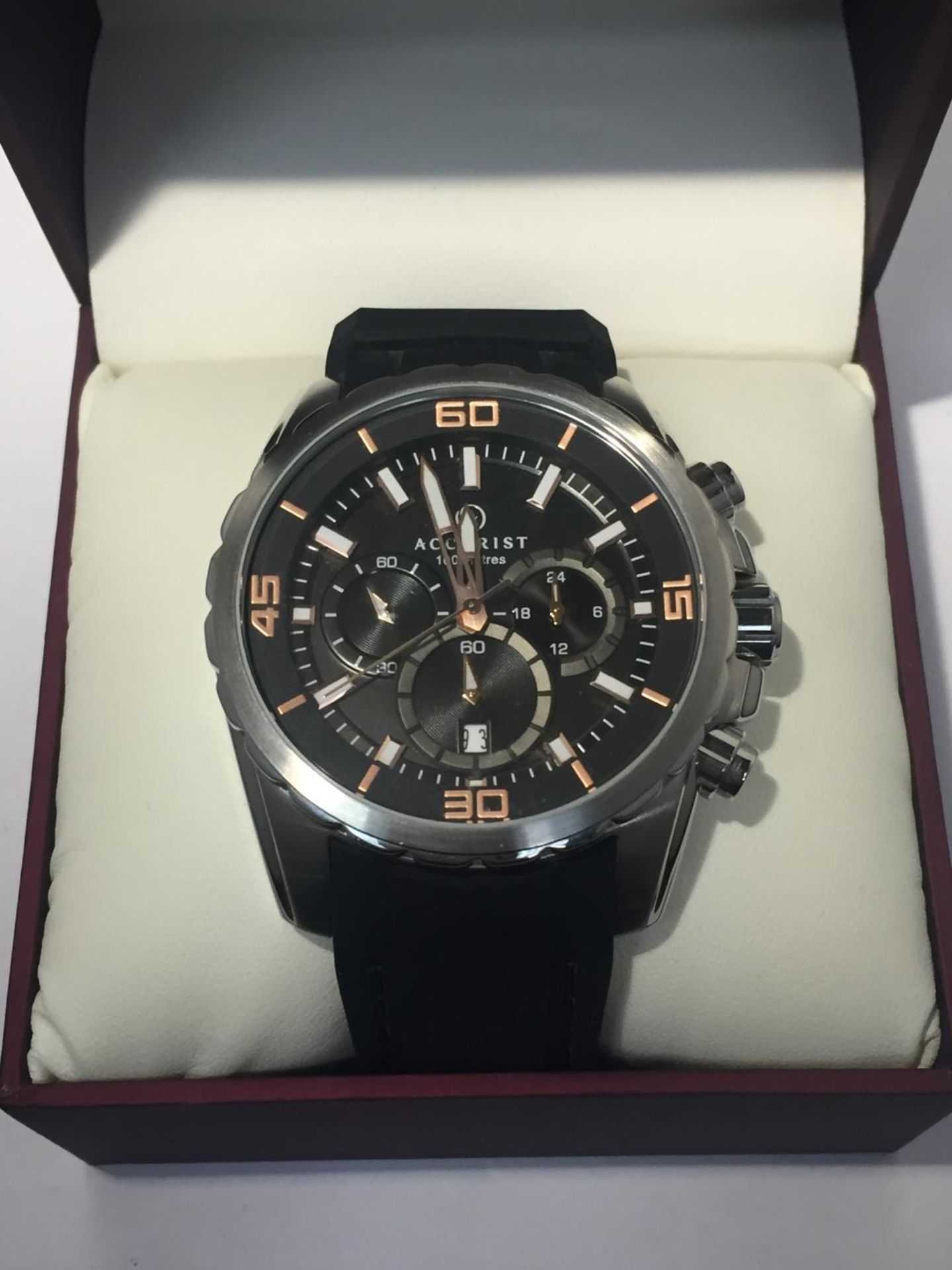 A NEW AND BOXED ACCURIST CHRONOGRAPH WRISTWATCH IN WORKING ORDER - Image 3 of 5