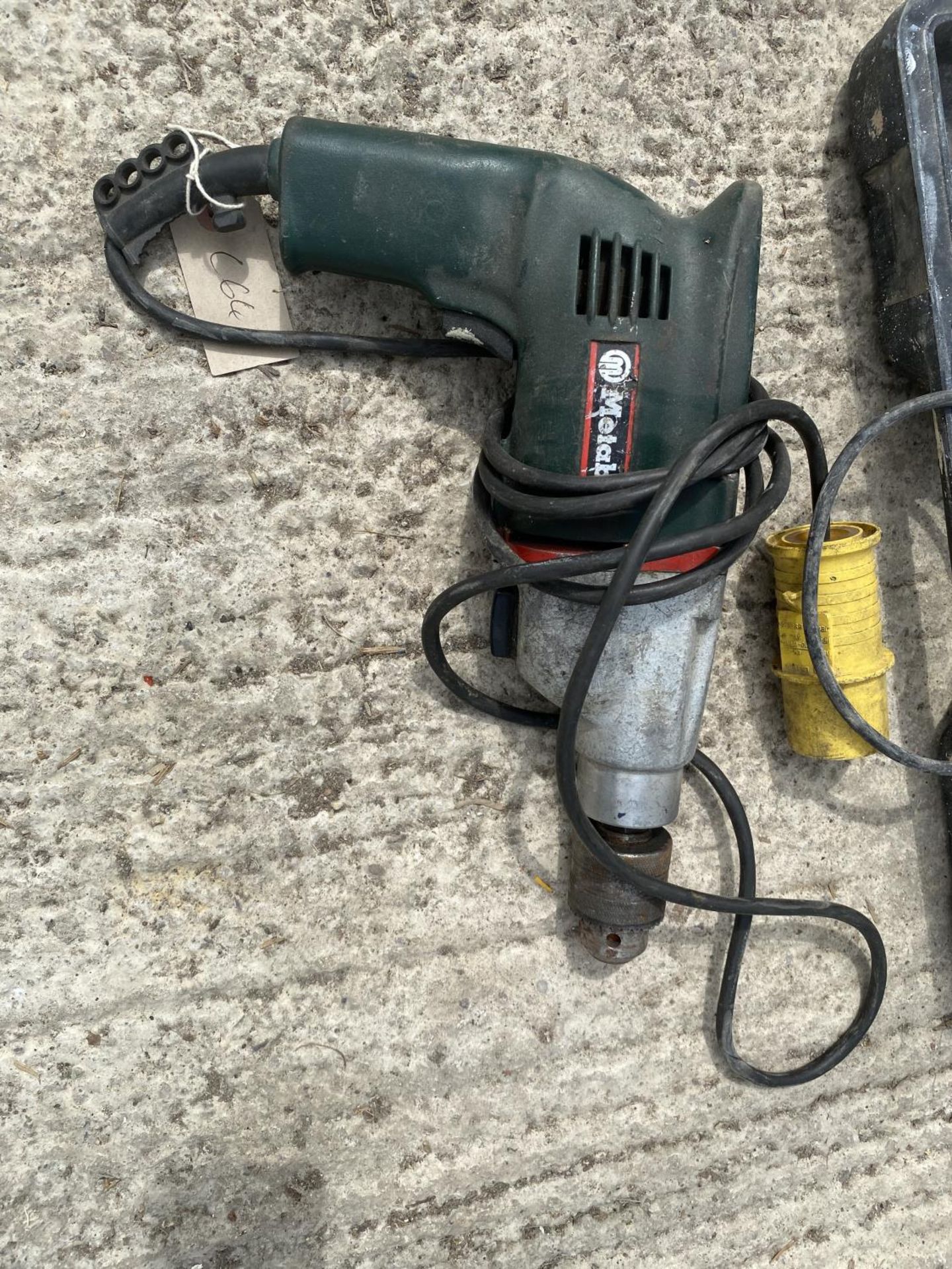 A MATABO ELECTRIC DRILL ON A 110V PLUG AND A FURTHER HAMMER DRILL - Image 5 of 6