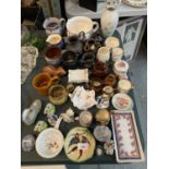 AN SELECTION OF CERAMIC COLLECTABLES AND SOME PEWTER