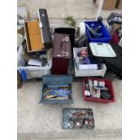 AN ASSORTMENT OF HOUSEHOLD CLEARANCE ITEMS TO INCLUDE A TOOL BOX, A LAMP AND FURTHER OFFICE