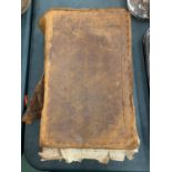 A LARGE VINGTAGE 'THE CHRISTIAN'S FAMILY BIBLE' PRINTED 1811 (SPINE A/F)