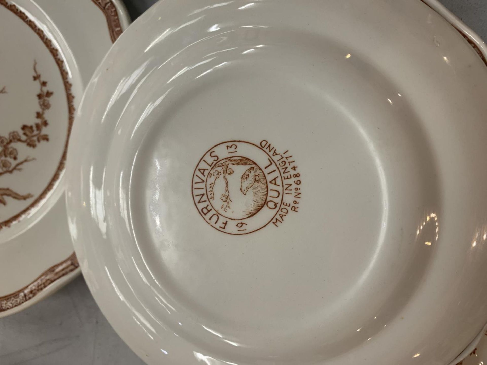A FURNIVALS QUAIL DINNER SERVICE TO INCLUDE A SELECTION OF BOWLS, PLATES AND SERVING DISHES ETC - Image 4 of 4