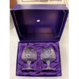 A PAIR OF EDINBURGH CRYSTAL GLASSES WITH BOX