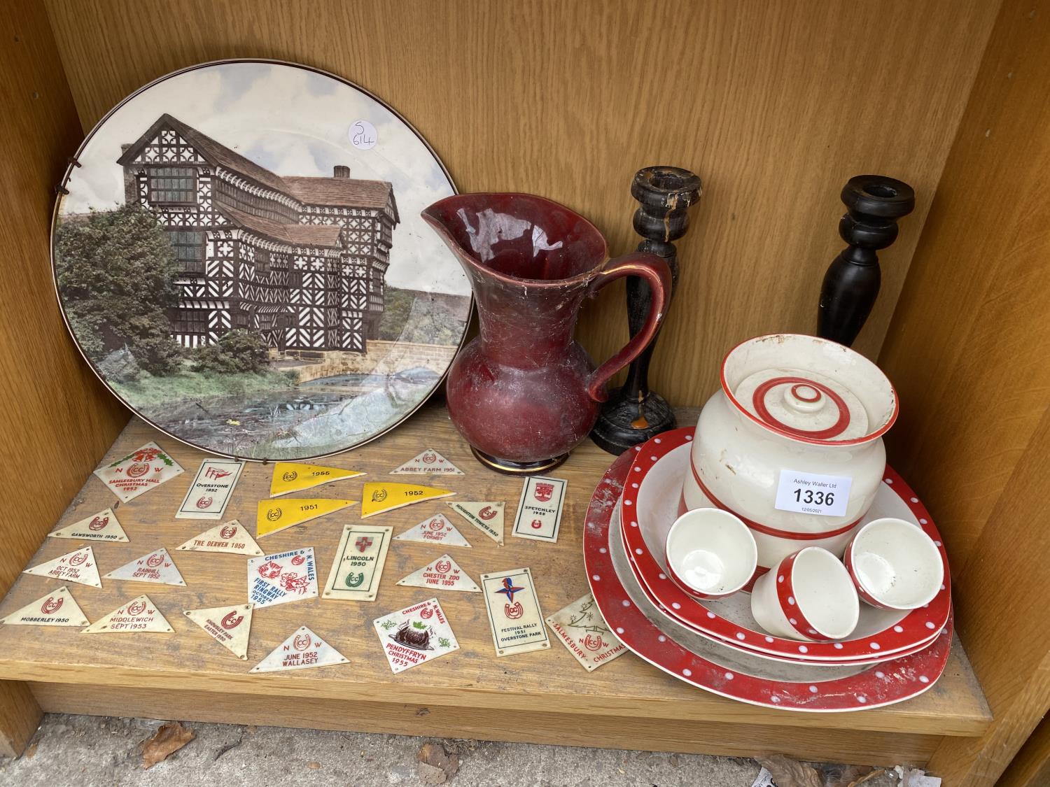 AN ASSORTMENT OF ITEMS TO INCLUDE CUPS, PLATES AND CANDLESTICKS ETC