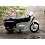 A 1962 ARIEL LEADER MOTORCYCLE, 250 CC, REGISTRATION UMS 880. THE FRAME AND ENGINE NUMBERS MATCH