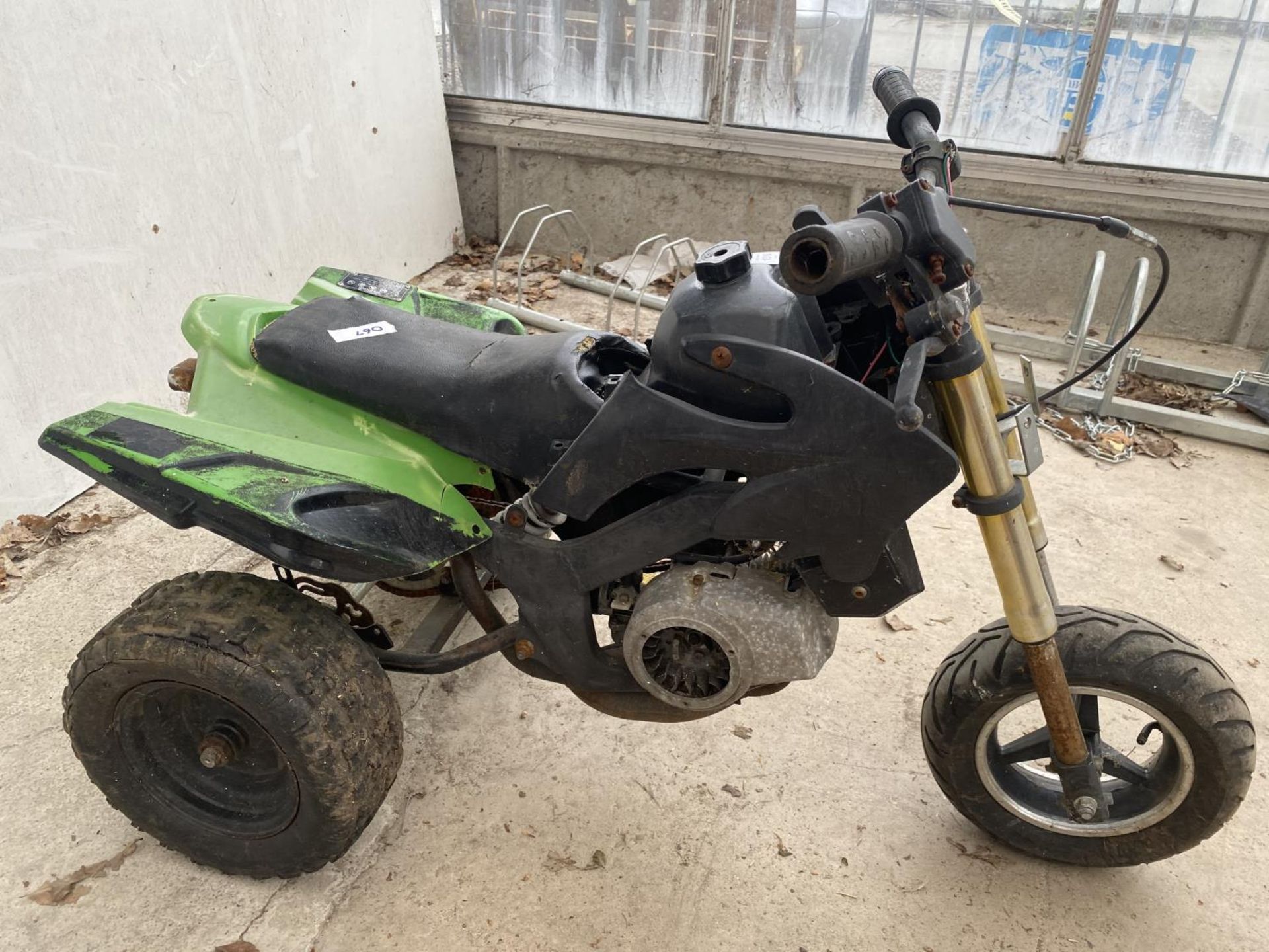 A CHILDRENS PETROL QUAD BIKE - Image 3 of 4