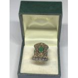 A VICTORIAN 18 CARAT GOLD DIAMOND RING WITH CENTRE EMERALD SIZE 0 IN A PRESENTATION BOX