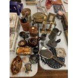 A LARGE ASSORTMENT OF IEMS TO INCLUDE A BRASS TRIVET, PLATES AND CANDLESTICKS, A FORTNUM AND MASON