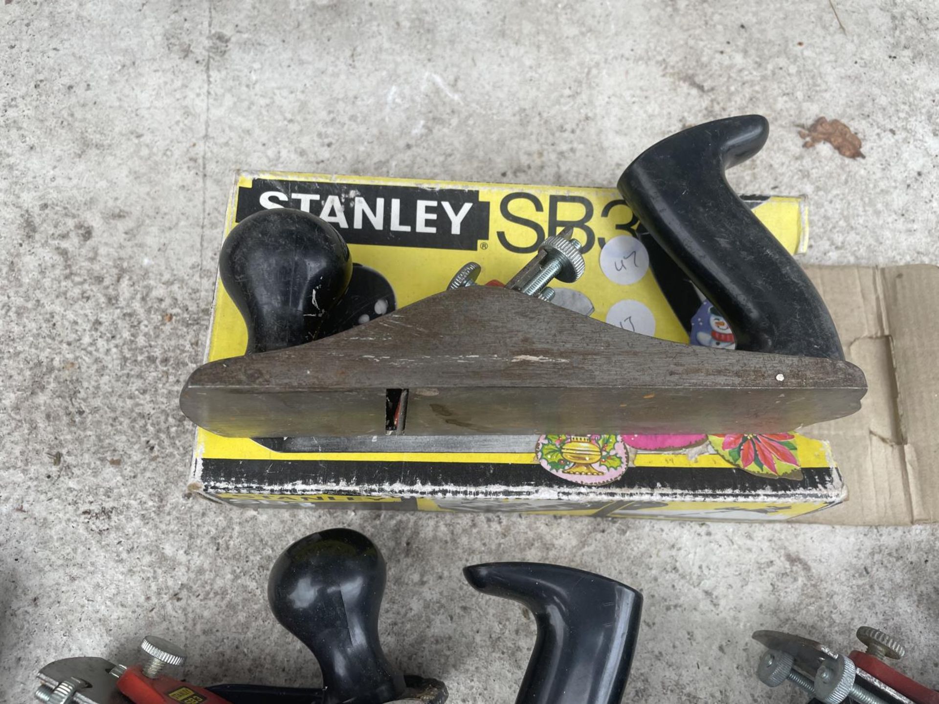 A GROUP OF THREE STANLEY WOOD PLANES - Image 2 of 2