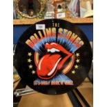 A CIRCULAR METAL 'ROLLING STONES' SIGN - DIA: 35.5CM