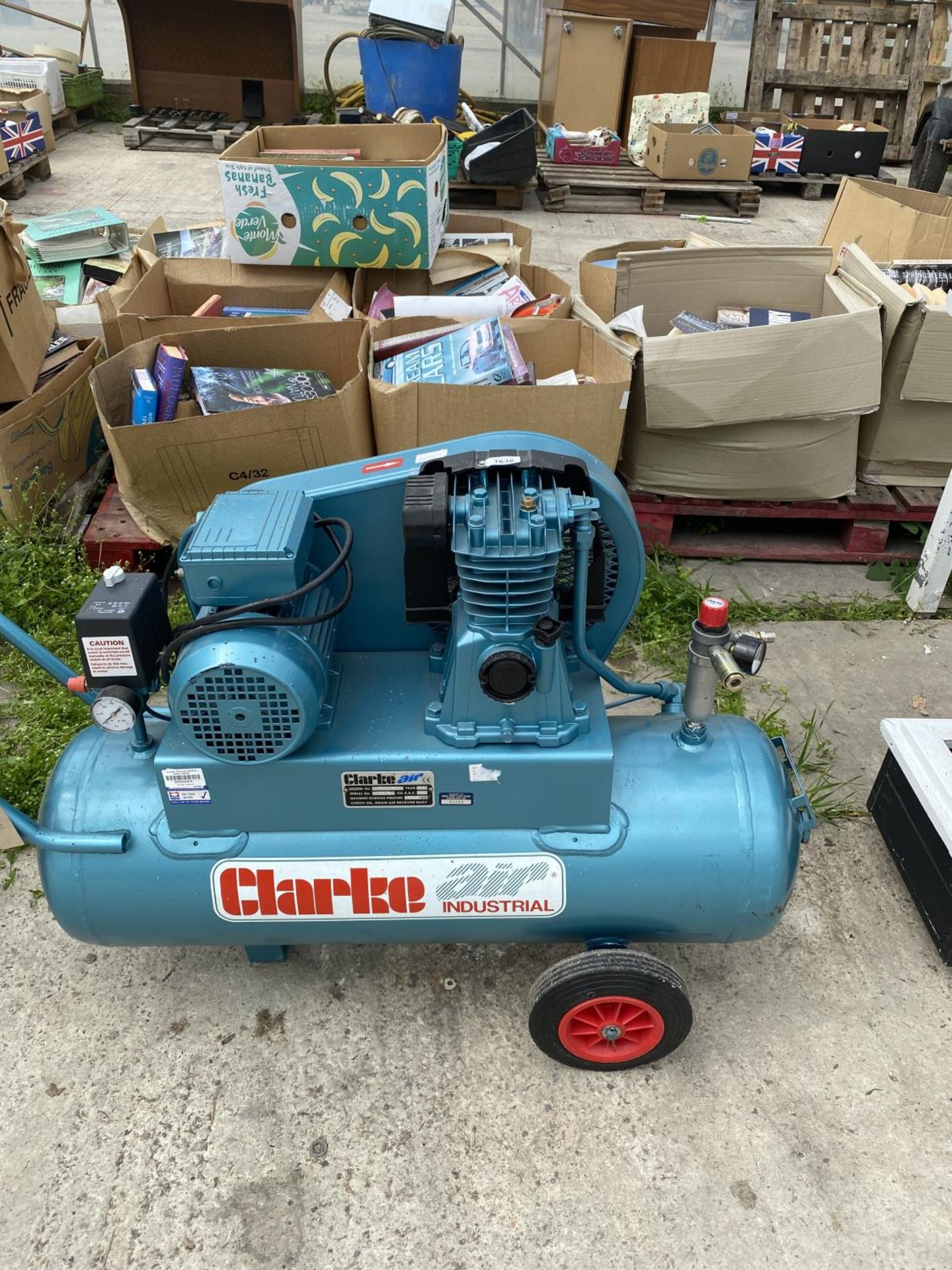 A CLARKE AIR INDUSTRIAL COMPRESSOR BELIEVED WORKING ORDER BUT NO WARRANTY - Image 4 of 8