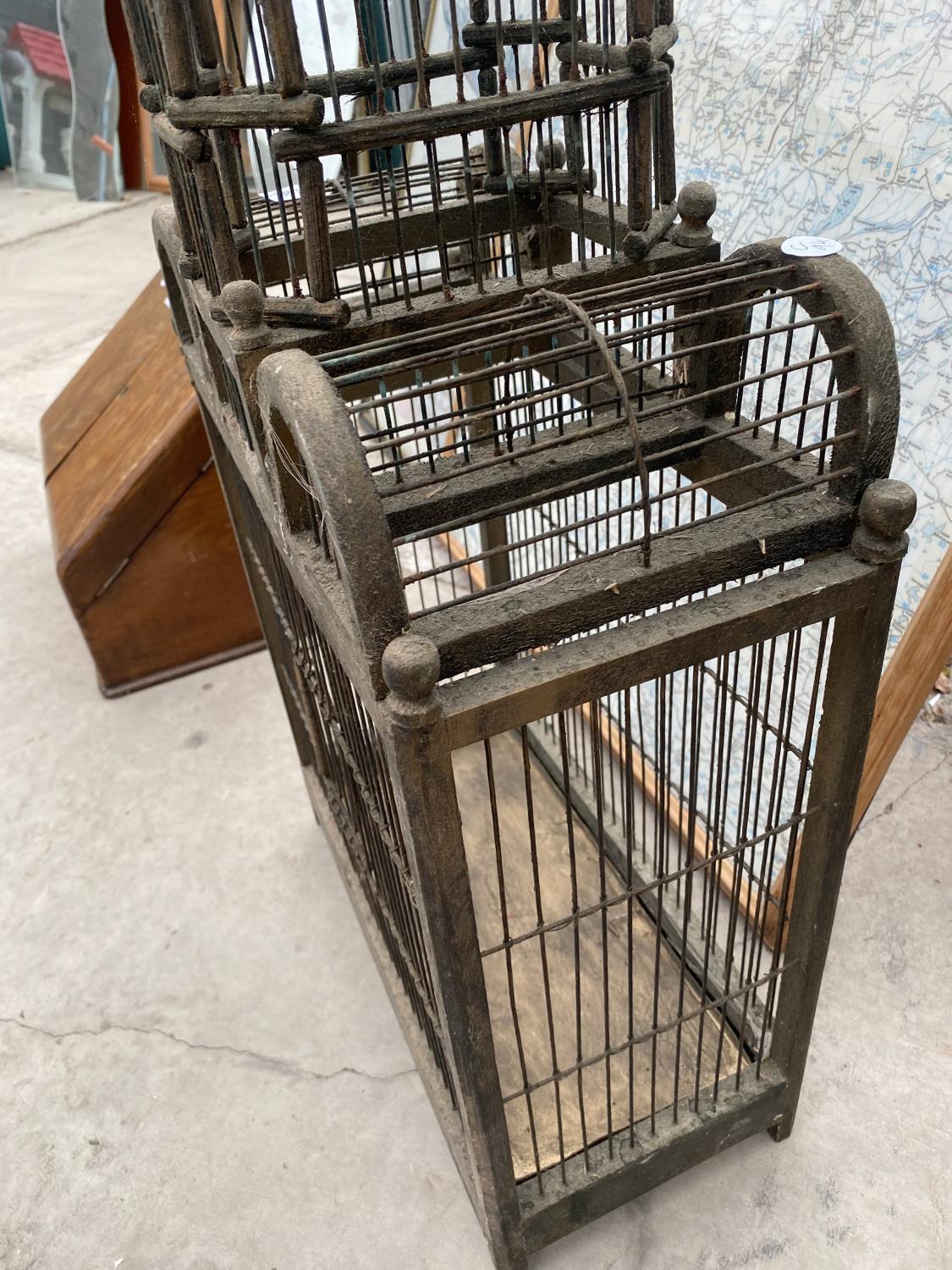 A VINTAGE AND DECORATIVE BIRD CAGE - Image 2 of 3