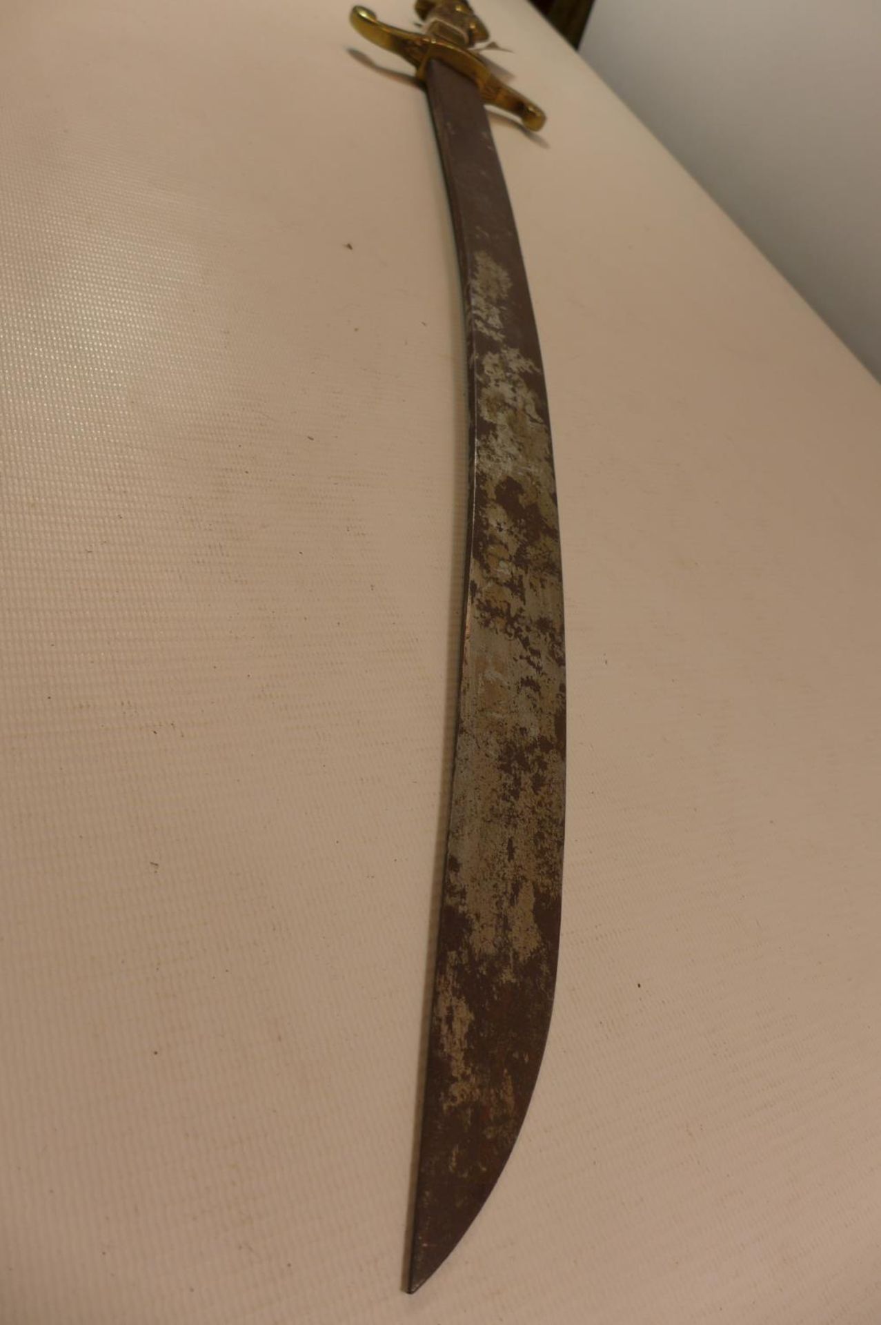 AN EARLY 19TH CENTURY FRENCH OLD GUARD PIONEERS SWORD, 59CM BLADE - Image 4 of 4