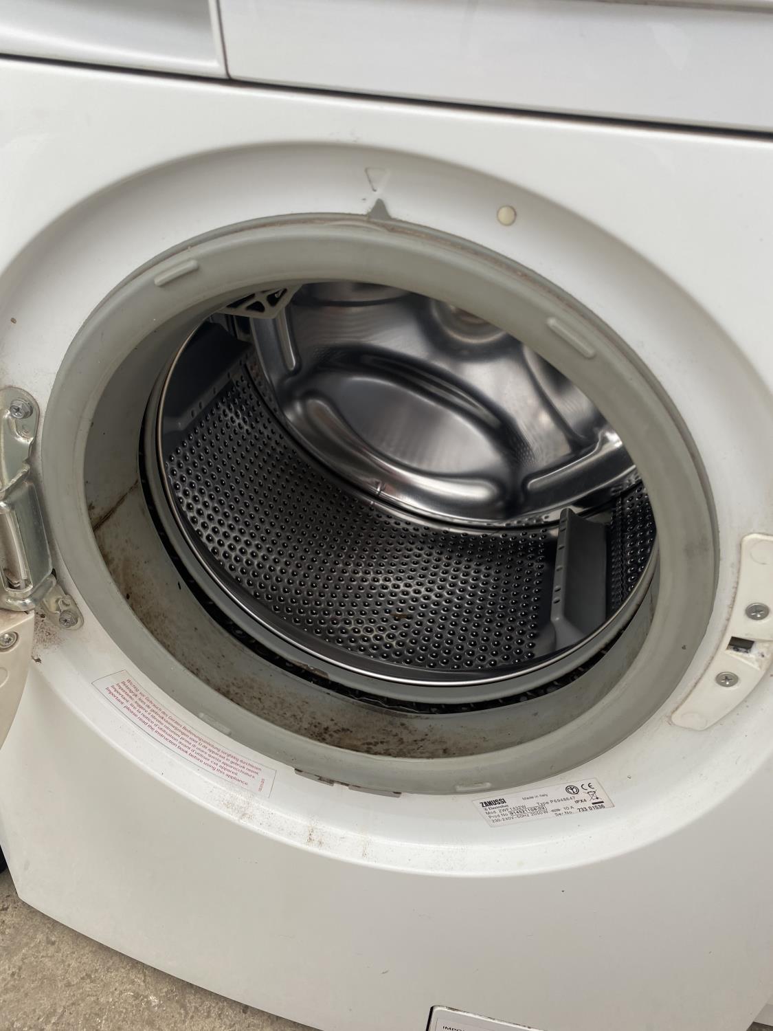 A WHITE ZANUSSI 6KG WASHING MACHINE BELIEVED IN WORKING ORDER BUT NO WARRANTY - Image 2 of 3