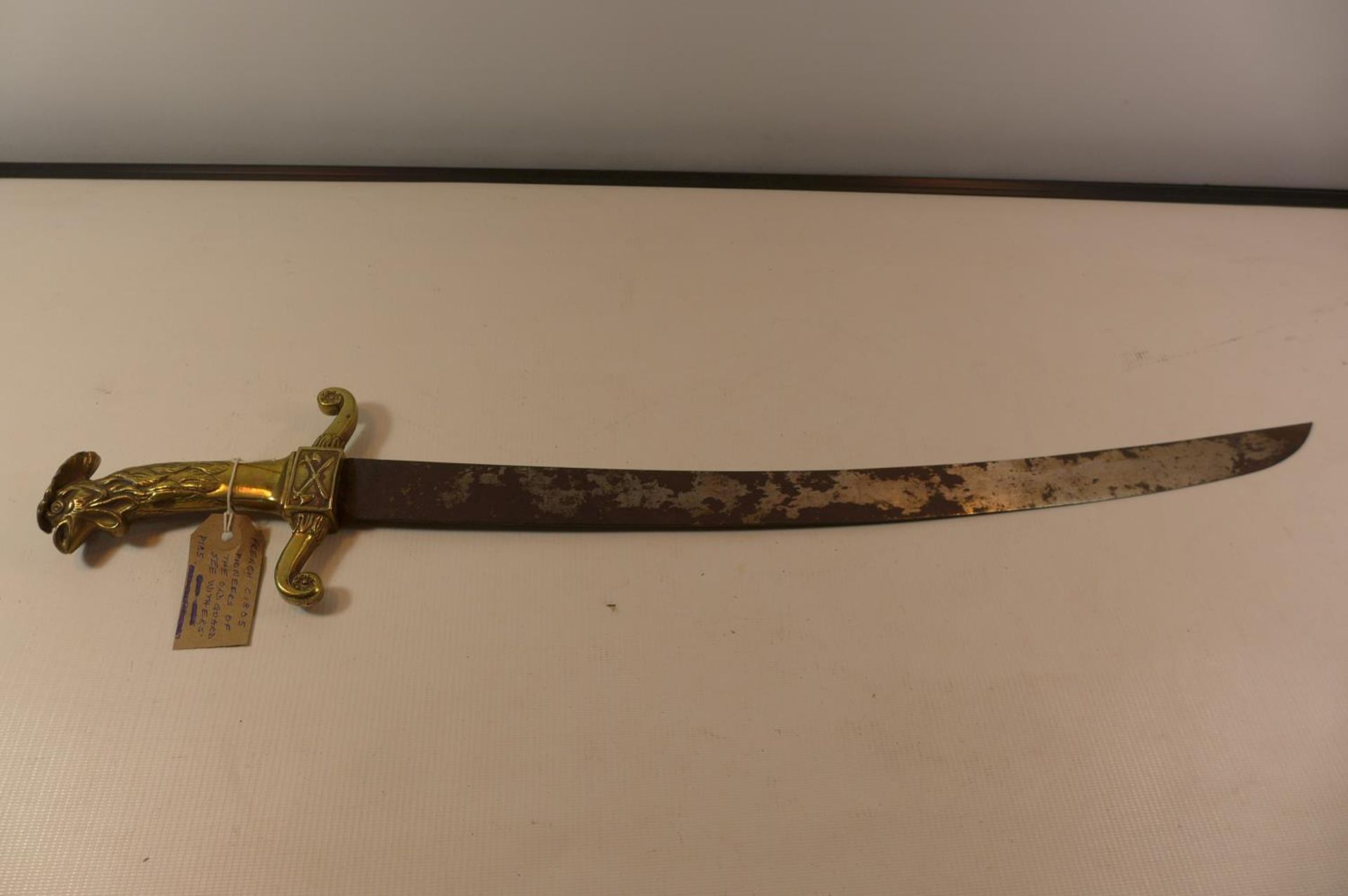 AN EARLY 19TH CENTURY FRENCH OLD GUARD PIONEERS SWORD, 59CM BLADE