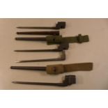 FOUR BRITISH SPIKE BAYONETS, TO INCLUDE A SINGER MADE VARIETY