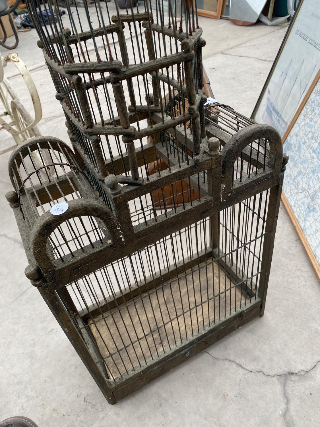 A VINTAGE AND DECORATIVE BIRD CAGE - Image 3 of 3
