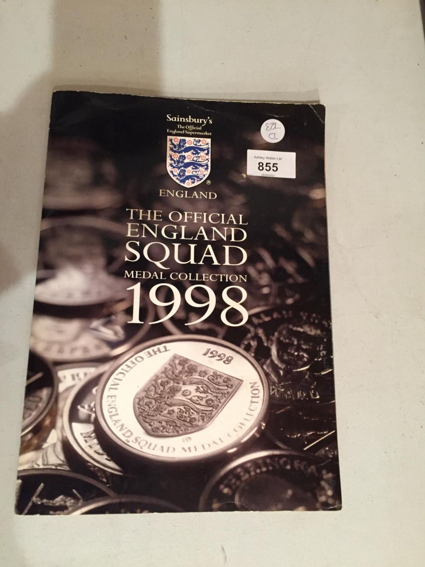 THE OFFICIAL ENGLAND SQUAD 1998 MEDAL COLLECTION