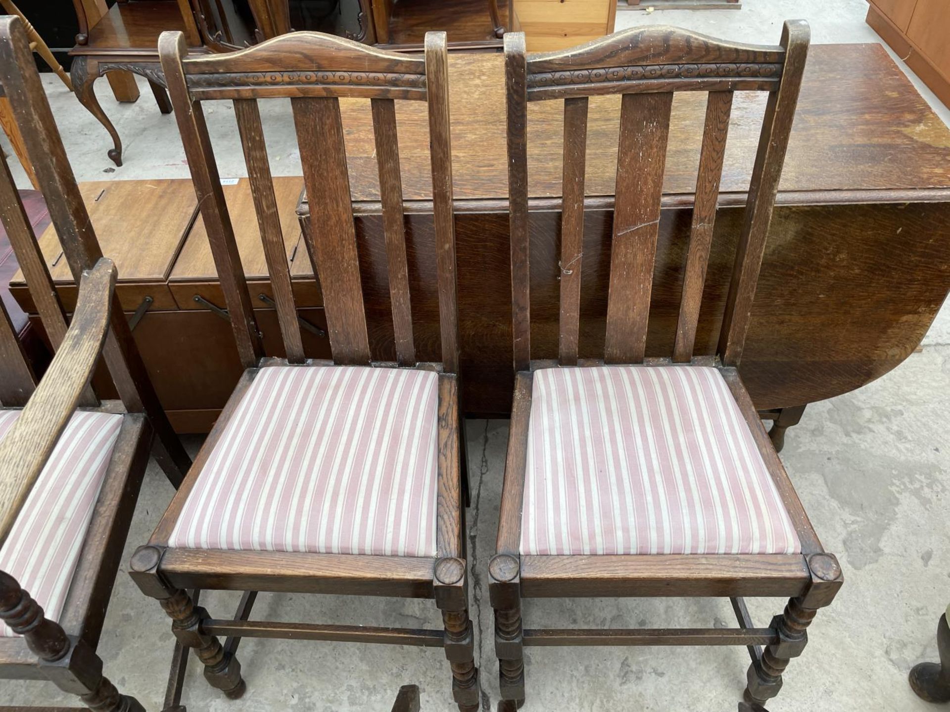A SET OF SIX LATH BACK DINING CHAIRS, ONE BEING A CARVER - Image 5 of 5