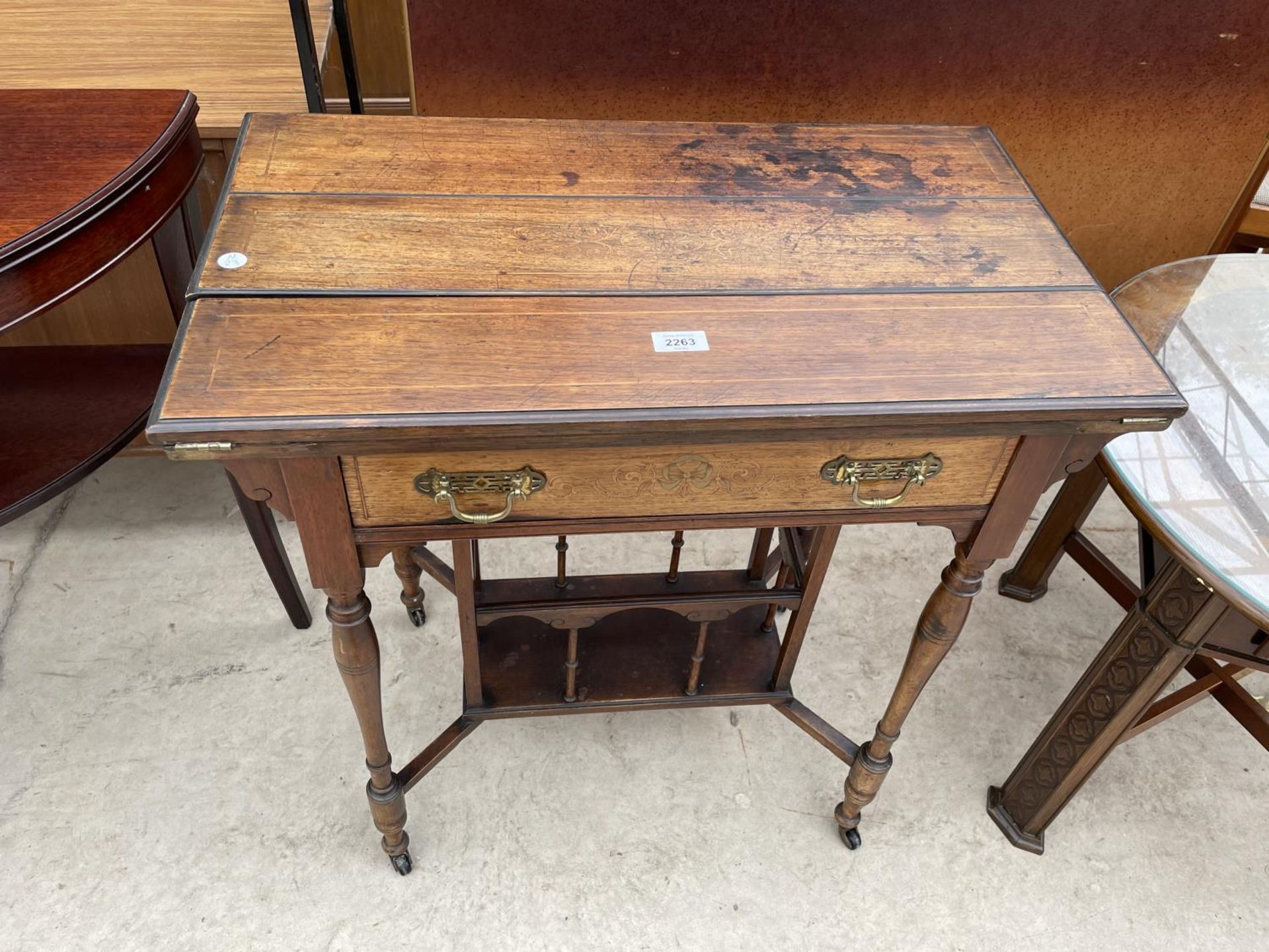 AN EDWARDIAN MAHOGANY AND INLAID FOLD OVER WRITING TABLE STAMPED J.A.S. SHOOLBRED & CO, 27" WIDE - Image 5 of 7