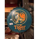 A RETRO METAL SIGN IN THE SHAPE OF A BEER BOTTLE TOP C:35CM - TIGER BEER