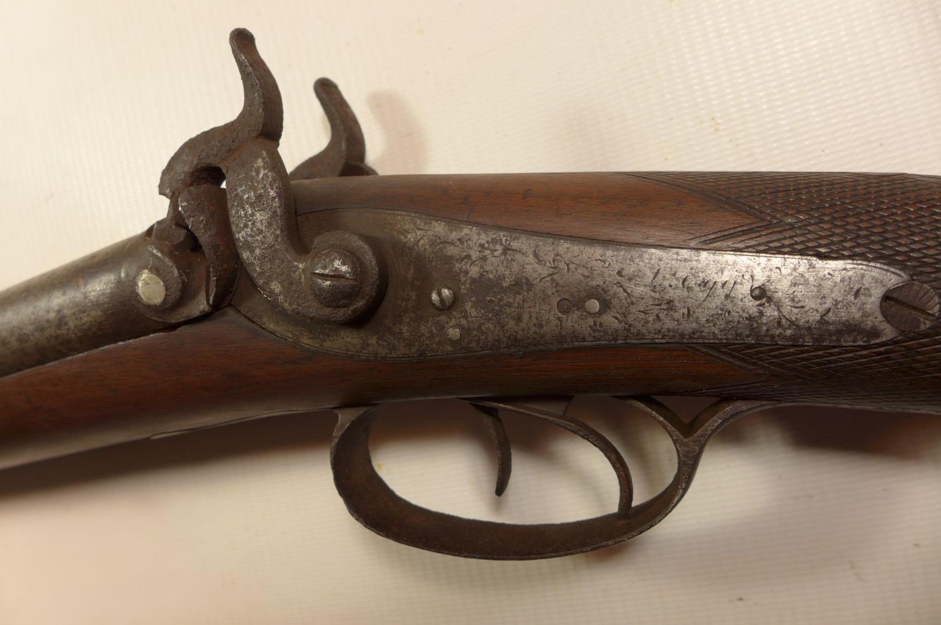 A DOUBLE BARRELED SIDE BY SIDE PERCUSSION CAP SHOTGUN BY DURS EGG WITH A 71CM BARREL. ENGRAVED LOCKS - Image 5 of 6