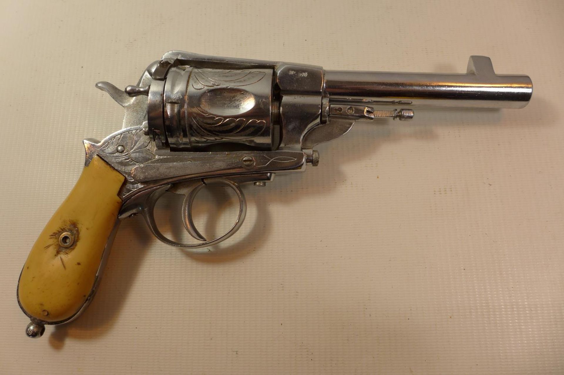 A MONTENEGRAM RAST GASSER OBSOLETE CALIBRE BELGIUM MADE SIX SHOT REVOLVER WITH A 13CM BARREL