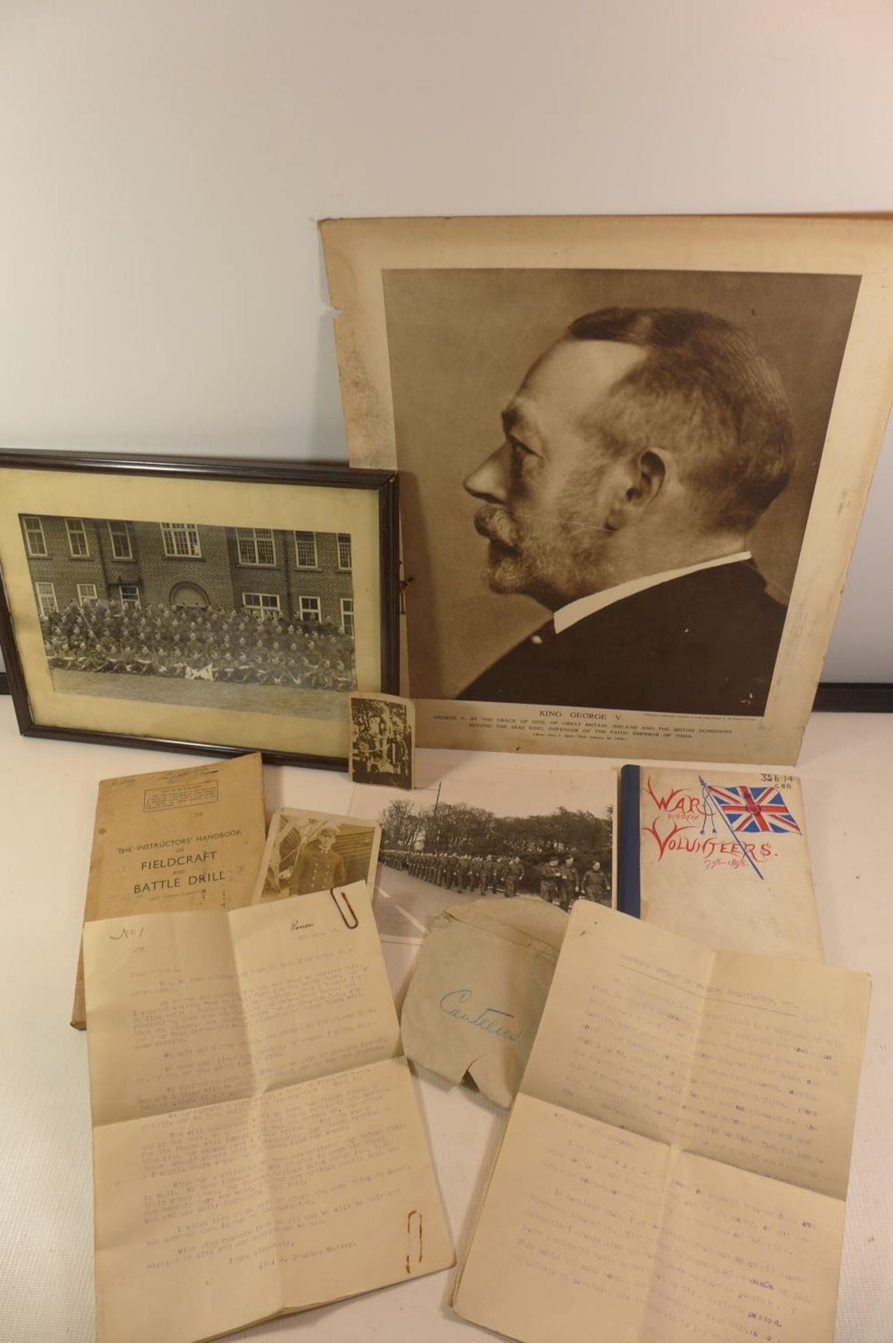 A WORLD WAR 1 LETTER DATED 1915 CONCERNING TROOP CANTEENS AT ROUEN, PHOTOS OF THE HOME GUARD