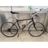 A GENTS SCOTT BLACKSTONE ADVENTURE MOUNTAIN BIKE WITH 24 SPEED GEAR SYSTEM