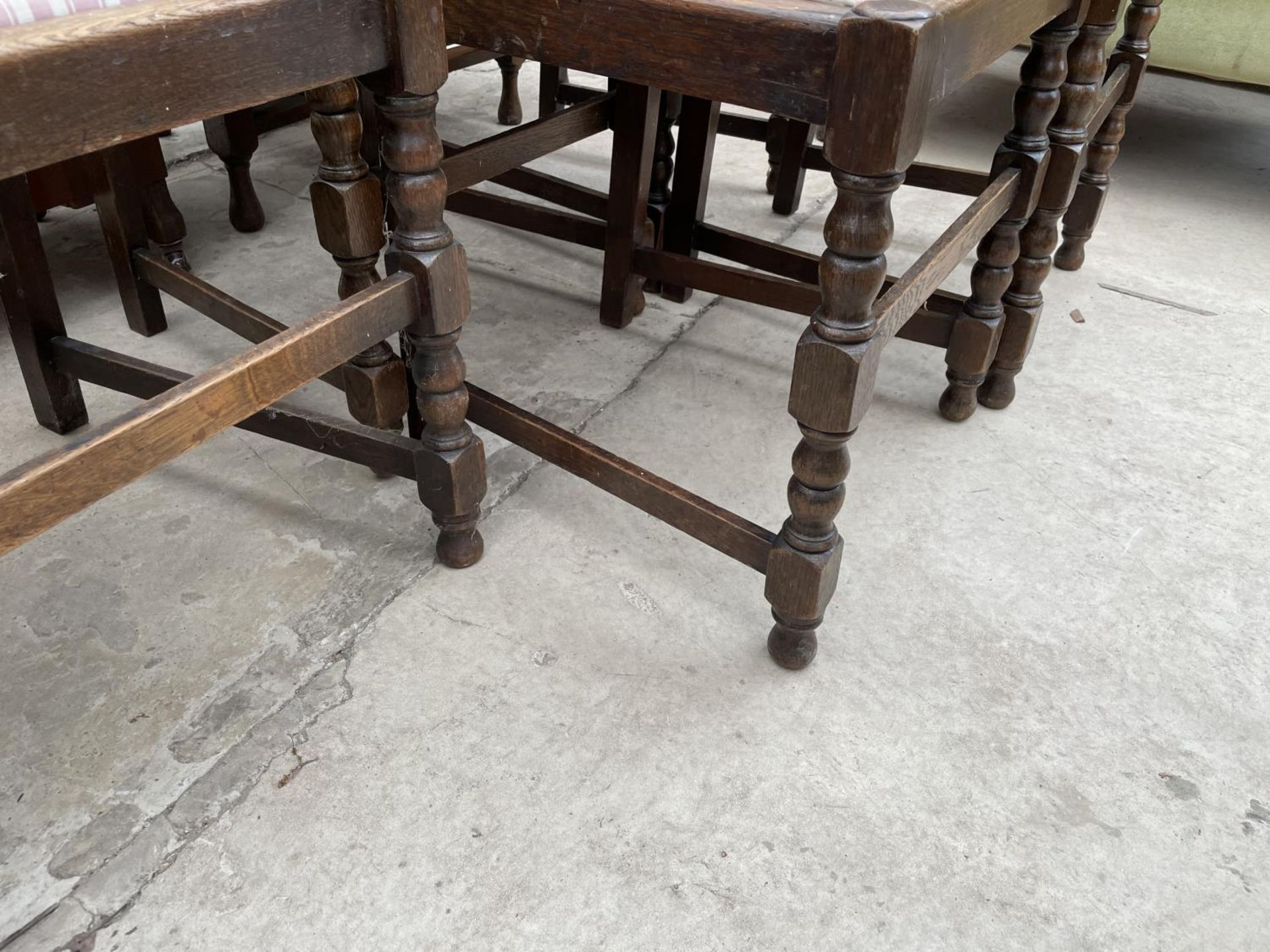 A SET OF SIX LATH BACK DINING CHAIRS, ONE BEING A CARVER - Image 4 of 5