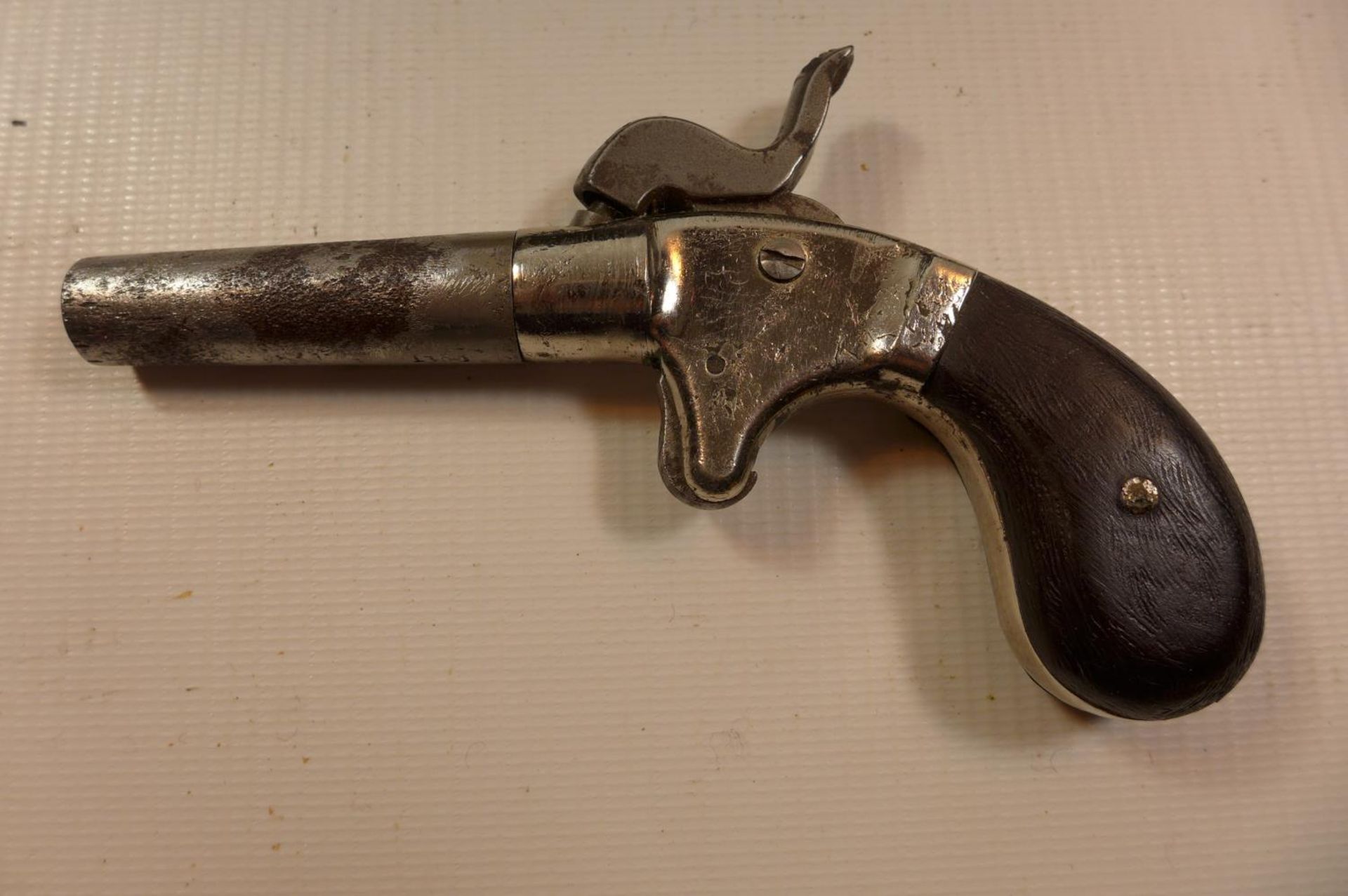 A CASED PERCUSSION CAP 5.5CM TURN OFF BARREL POCKET PISTOL, BARREL MARKER COLT - Image 4 of 7