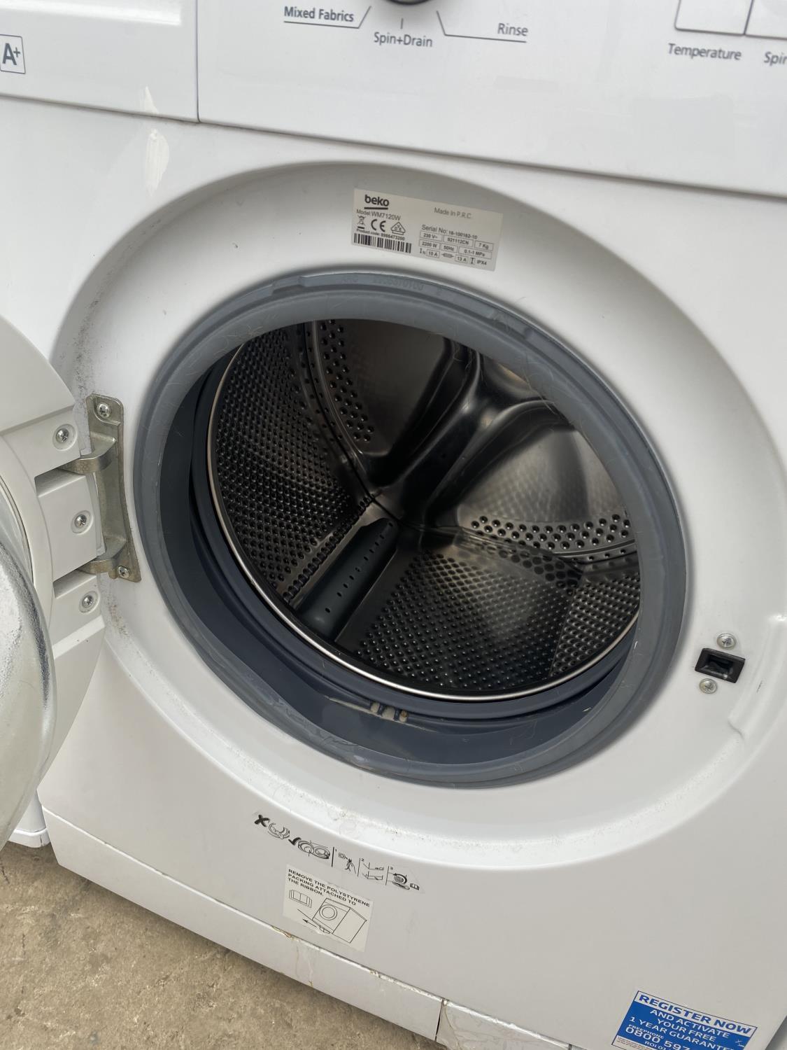 A WHITE BEKO 7KG WASHING MACHINE BELIEVED IN WORKING ORDER BUT NO WARRANTY - Image 3 of 4