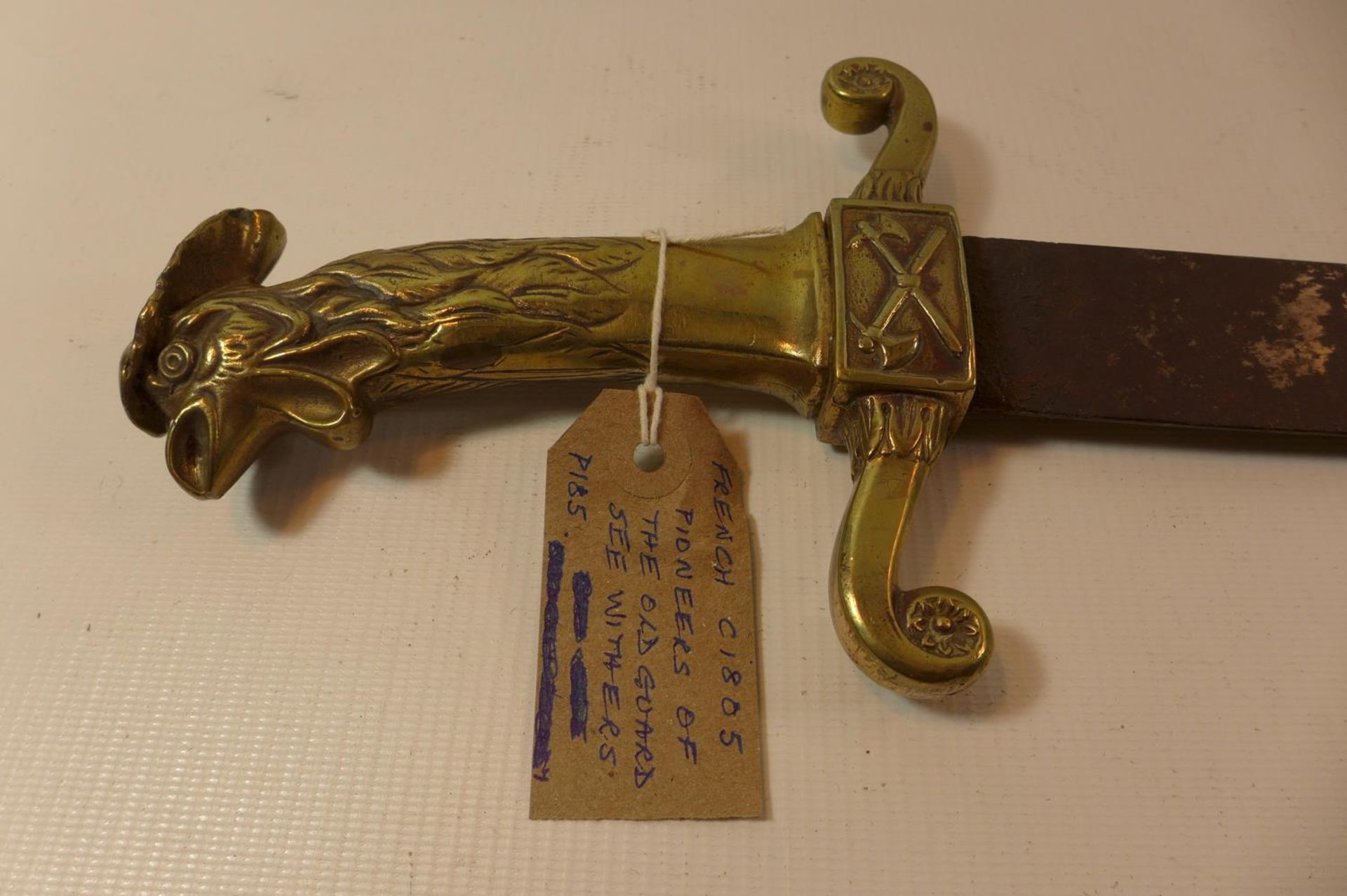 AN EARLY 19TH CENTURY FRENCH OLD GUARD PIONEERS SWORD, 59CM BLADE - Image 2 of 4