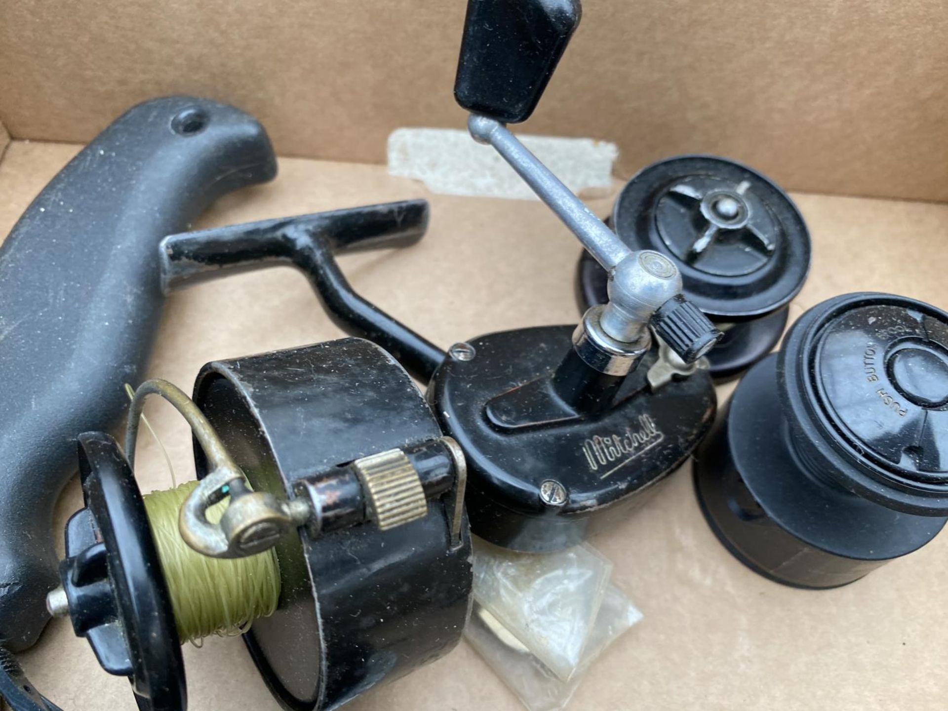 A MITCHELL 710 AUTOMATIC FLY REEL, A MITCHELL 300 REEL, 2 MITCHELL SPARE SPOOLS, A MITCHELL MATCH - Image 3 of 5