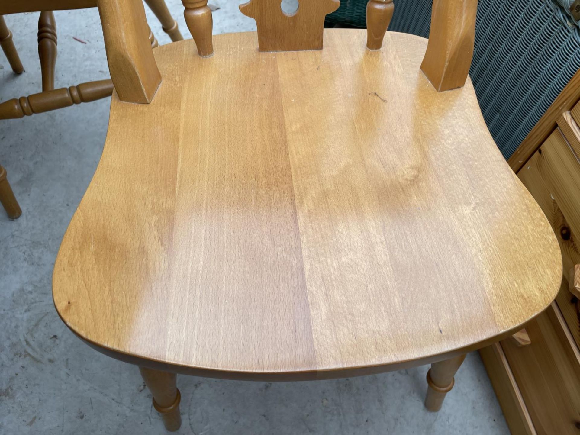 A VICTORIAN STYLE PINE FARMHOUSE KITCHEN TABLE, 74X32" AND FOUR CHAIRS - Image 5 of 5