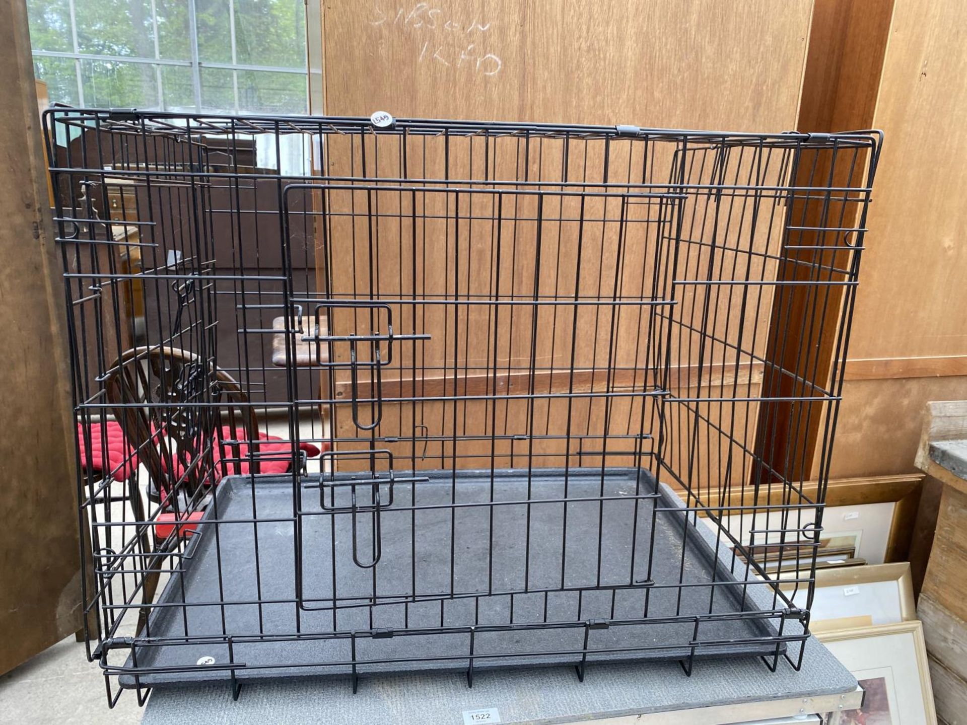 A DOG SHOWING CRATE AND A FURTHER PET CAGE - Image 3 of 4