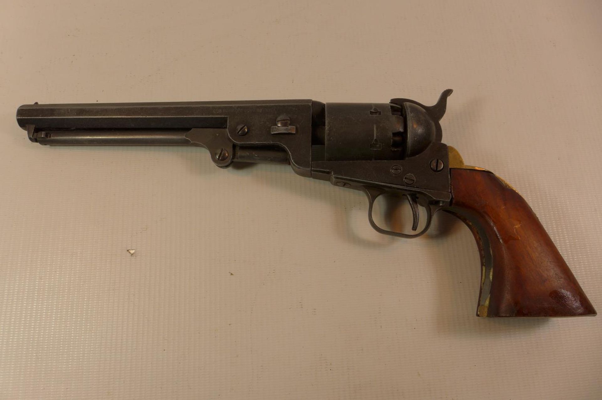 A REPLICA NON FIRING NAVY COLT REVOLVER WITH 19CM BARREL