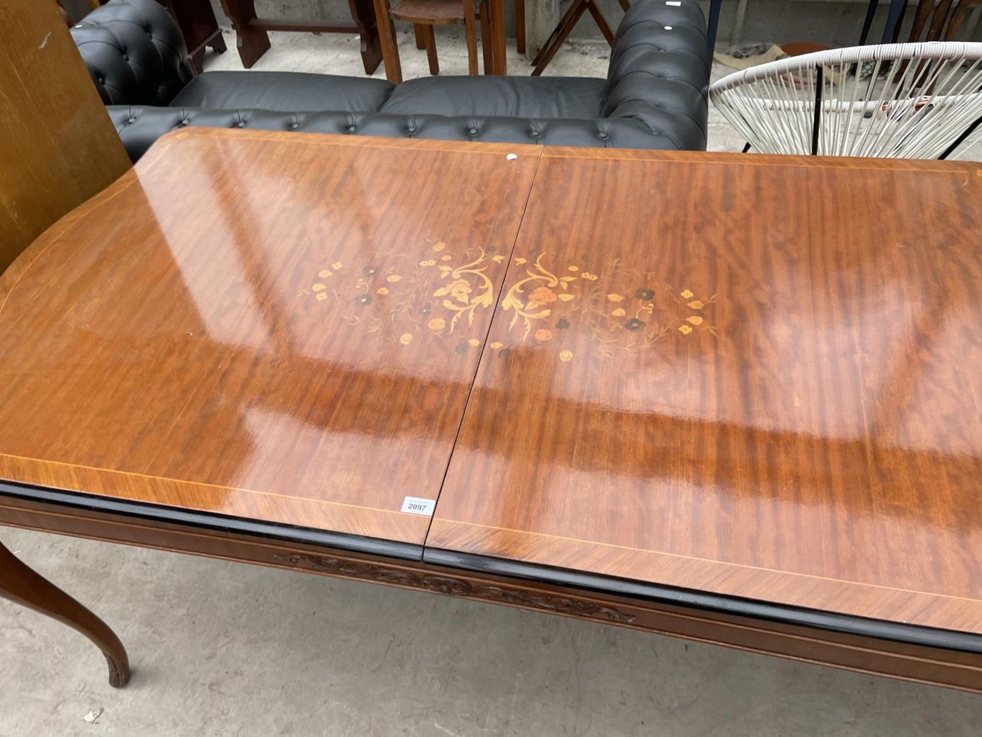 AN ITALIAN STYLE INLAID EXTENDING DINING TABLE 68" X 36" (LEAF 15") - Image 3 of 4