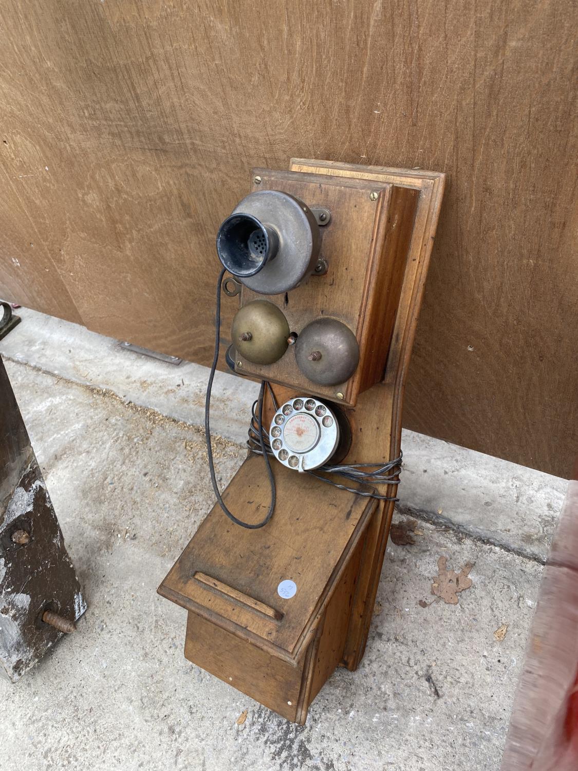 AN EARLY 20TH CENTURY STYLE WALL MOUNTED TELEPHONE - Image 2 of 3