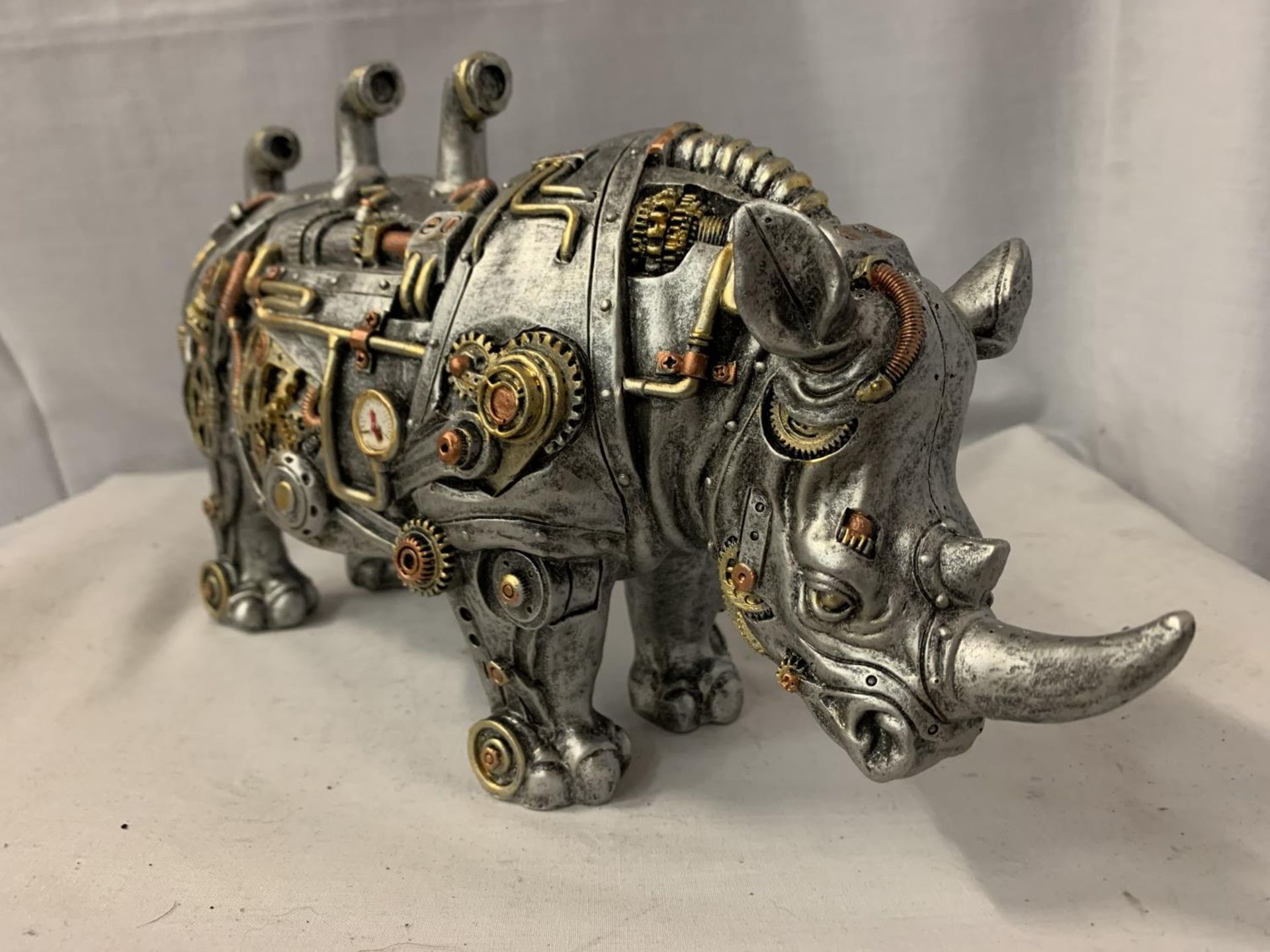 A STEAM PUNK RHINO L:33CM - Image 3 of 3