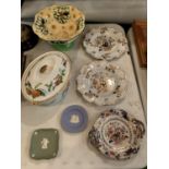 A SELECTION OF CERAMIC FLOWER DESIGN PLATES , PATTERNED BOWL, EVESHAM CASSEROLE DISH AND TWO