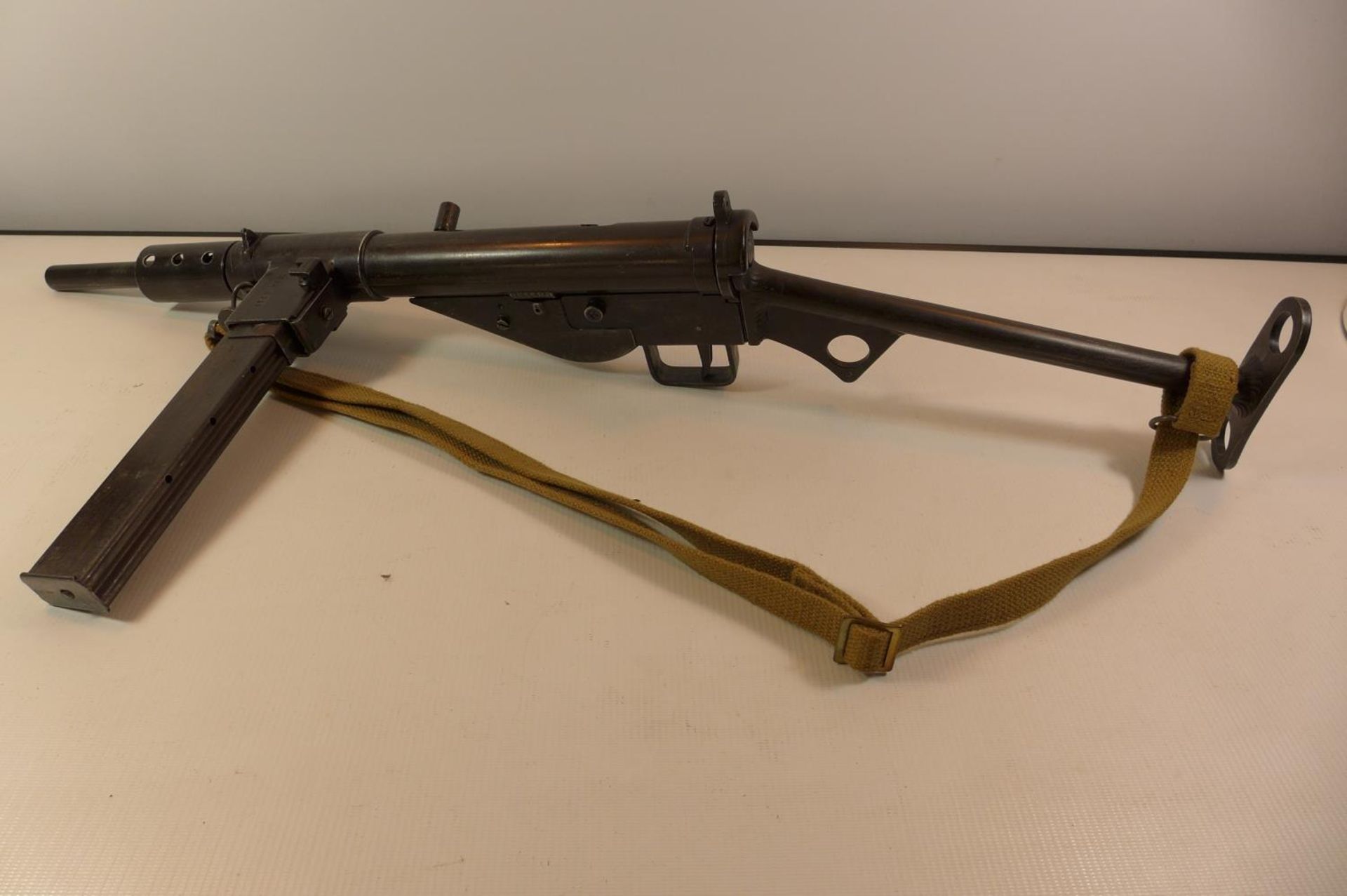 A REPLICA DENIX NON FIRING MARK II STEN GUN LENGTH 77CM