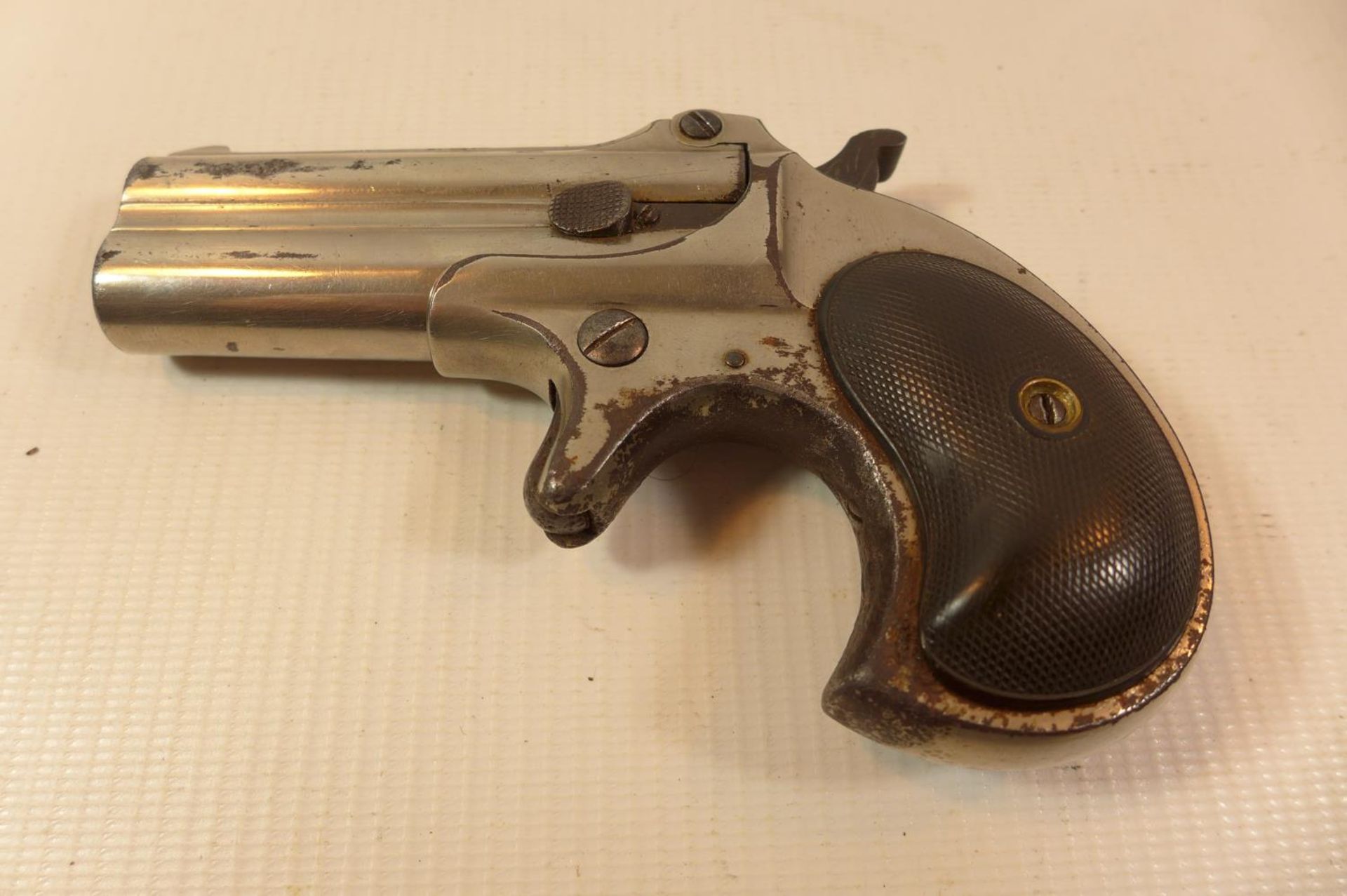A REMINGTON 41 CALIBRE RIMFIRE OVER AND UNDER DERRINGER, WITH A 7.5CM BARREL MARKED REMINGTON ARMS - Image 2 of 9