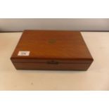 AN OAK CASE WITH LIFT OUT LID, SUITABLE FOR MAKING INTO A PISTOL CASE, WIDTH 28.5CM, DEPTH 19CM,