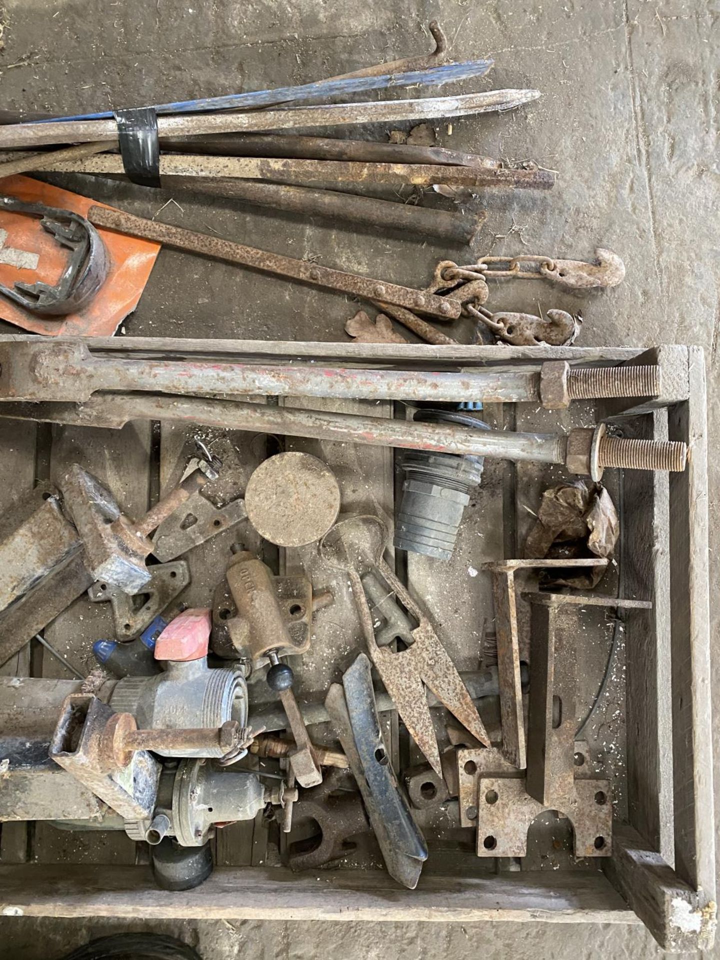 BOX OF VARIOUS ITEMS OF TOOLS ETC. - Image 3 of 3