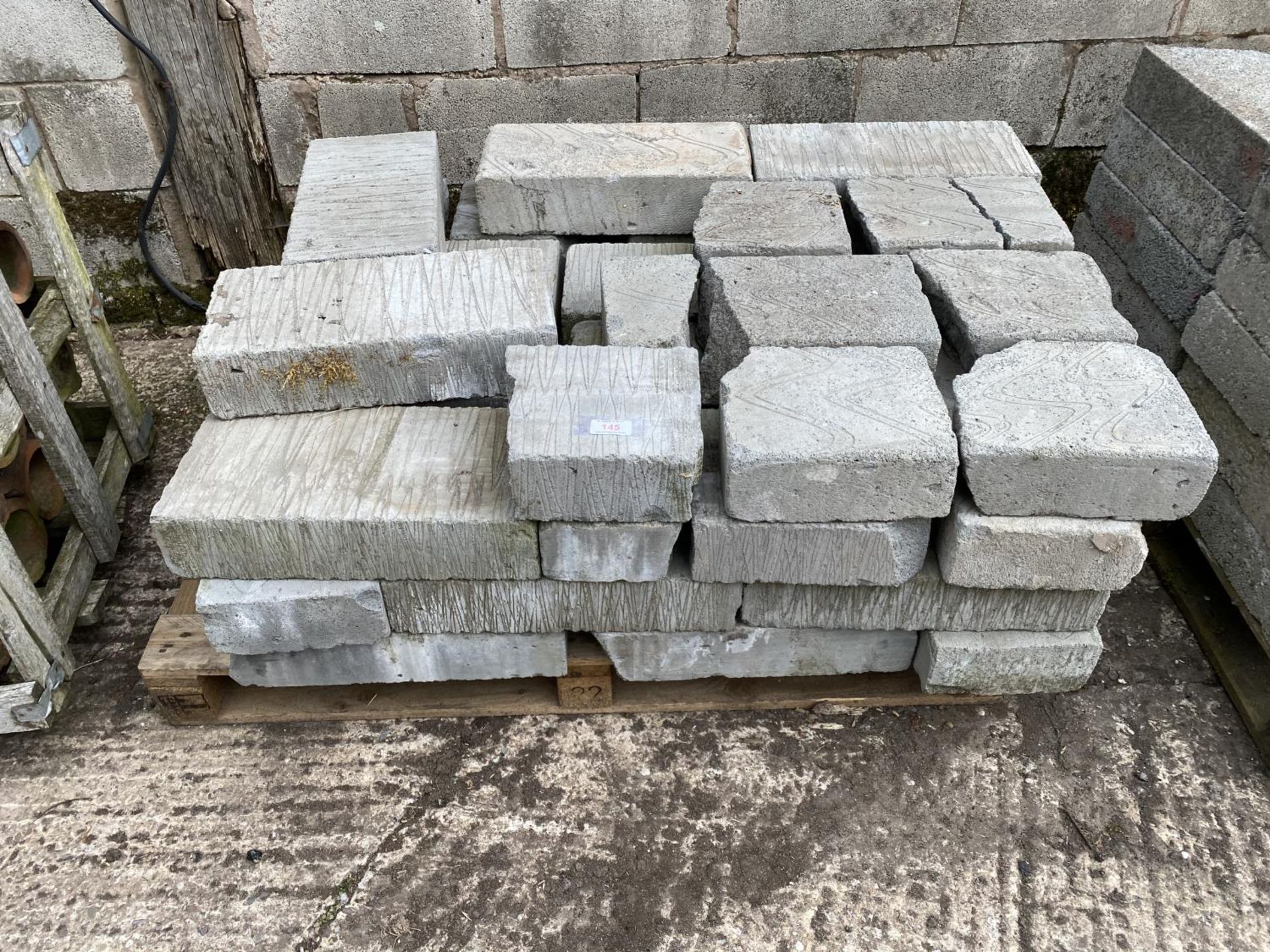 PALLET OF BREEZE BLOCKS