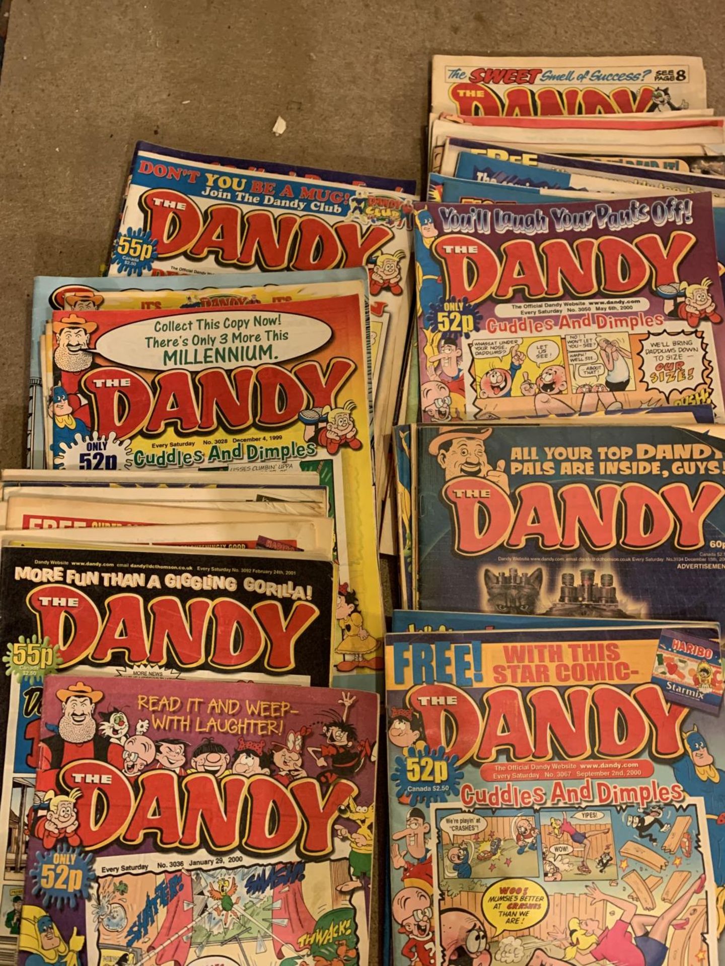 A COLLECTION OF APPROX. 65 'THE DANDY' COMICS - TO INCLUDE YEARS 1999, 2000, 2001, 2002 - Image 2 of 2