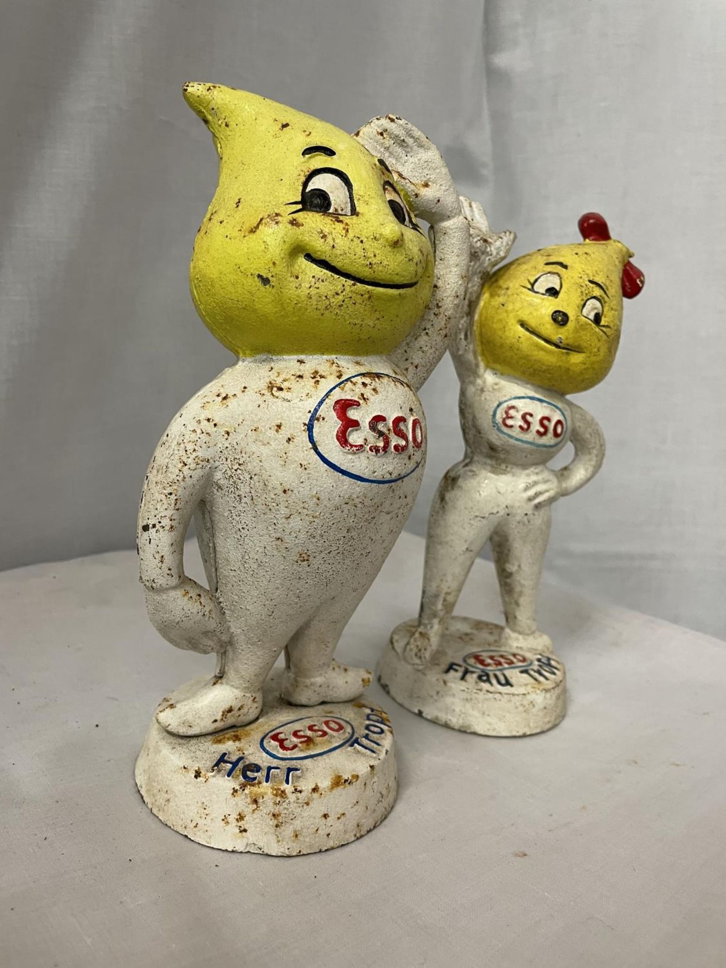 A PAIR OF METAL ESSO STYLE FIGURES - FRAU UND HERR TROPF APPROX 23CM HIGH - Image 2 of 4