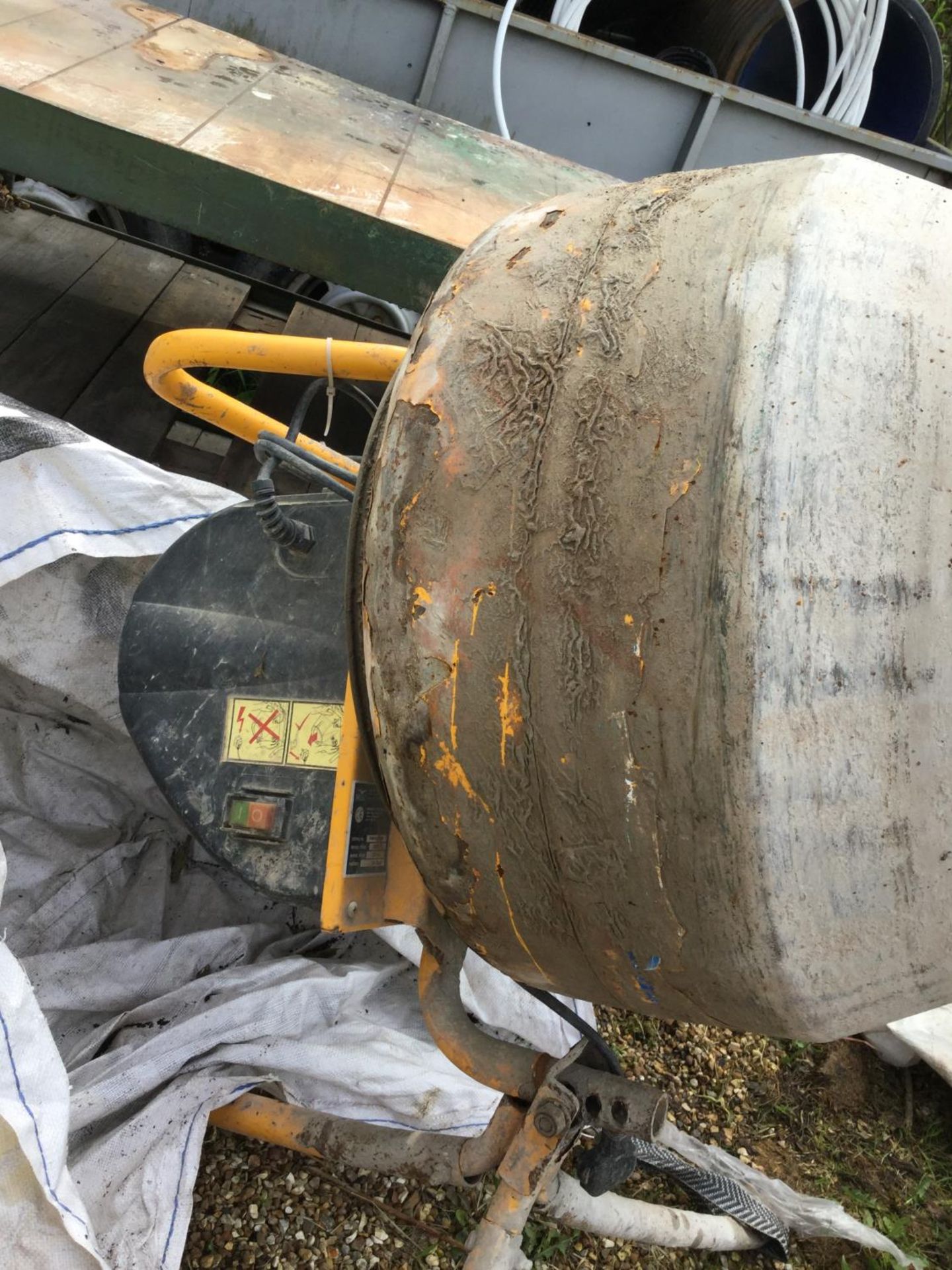 AN ELECTRIC CEMENT MIXER NB:THESE ITEMS ARE TO BE COLLECTED FROM HEATHER BANK FARM, CONGLETON, - Image 2 of 2