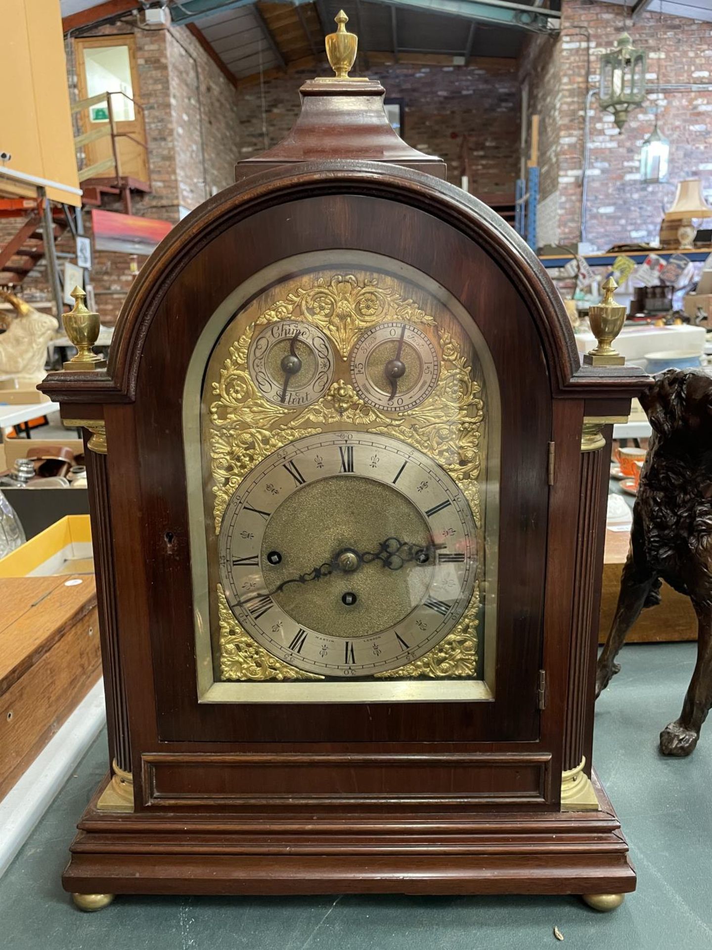 A CIRCA 1890 MAHOGANY BRACKET CLOCK BY MARTIN OF LONDON, HAVING EIGHT DAY MOVEMENT WITH STRIKING AND